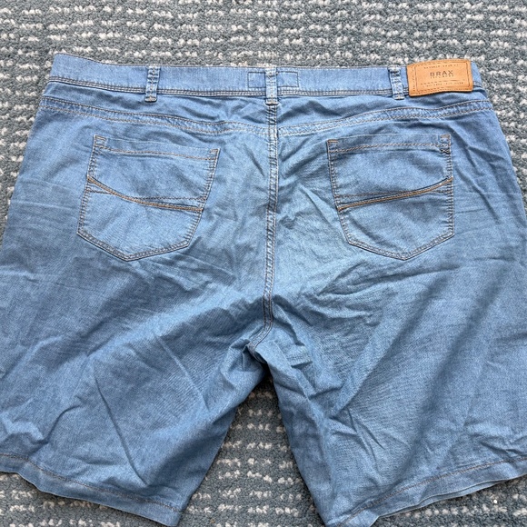 Brax Jean Shorts - Feel Good Collection - Size 44 - Picture 2 of 4